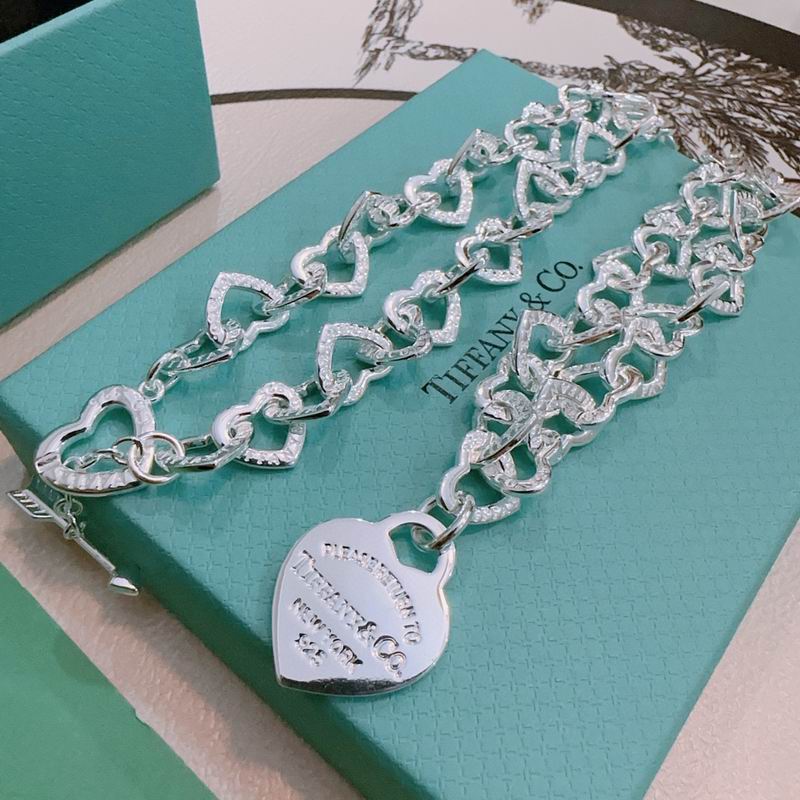 Tiffany necklace 09yxx70